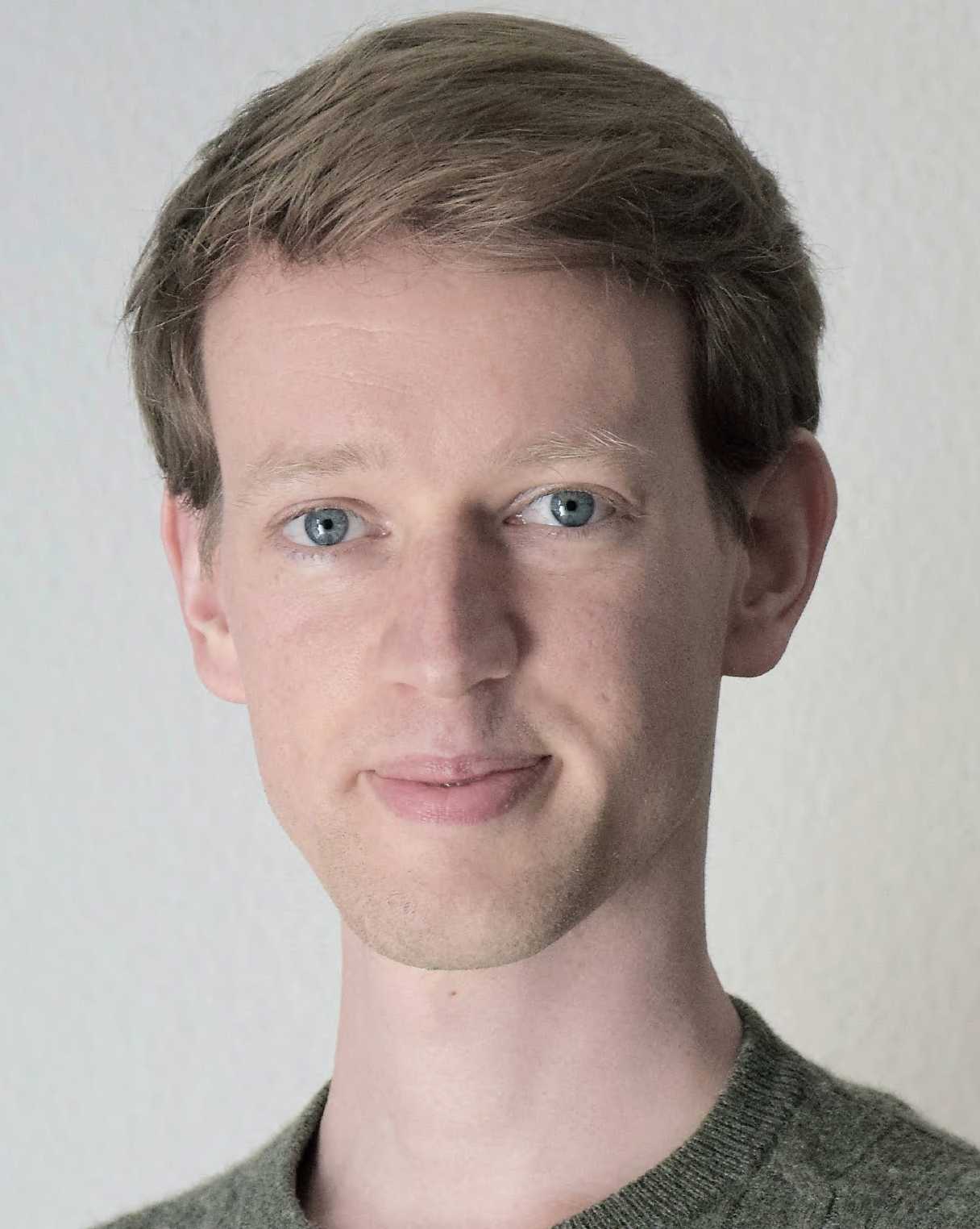 Dr. Maarten Schledorn